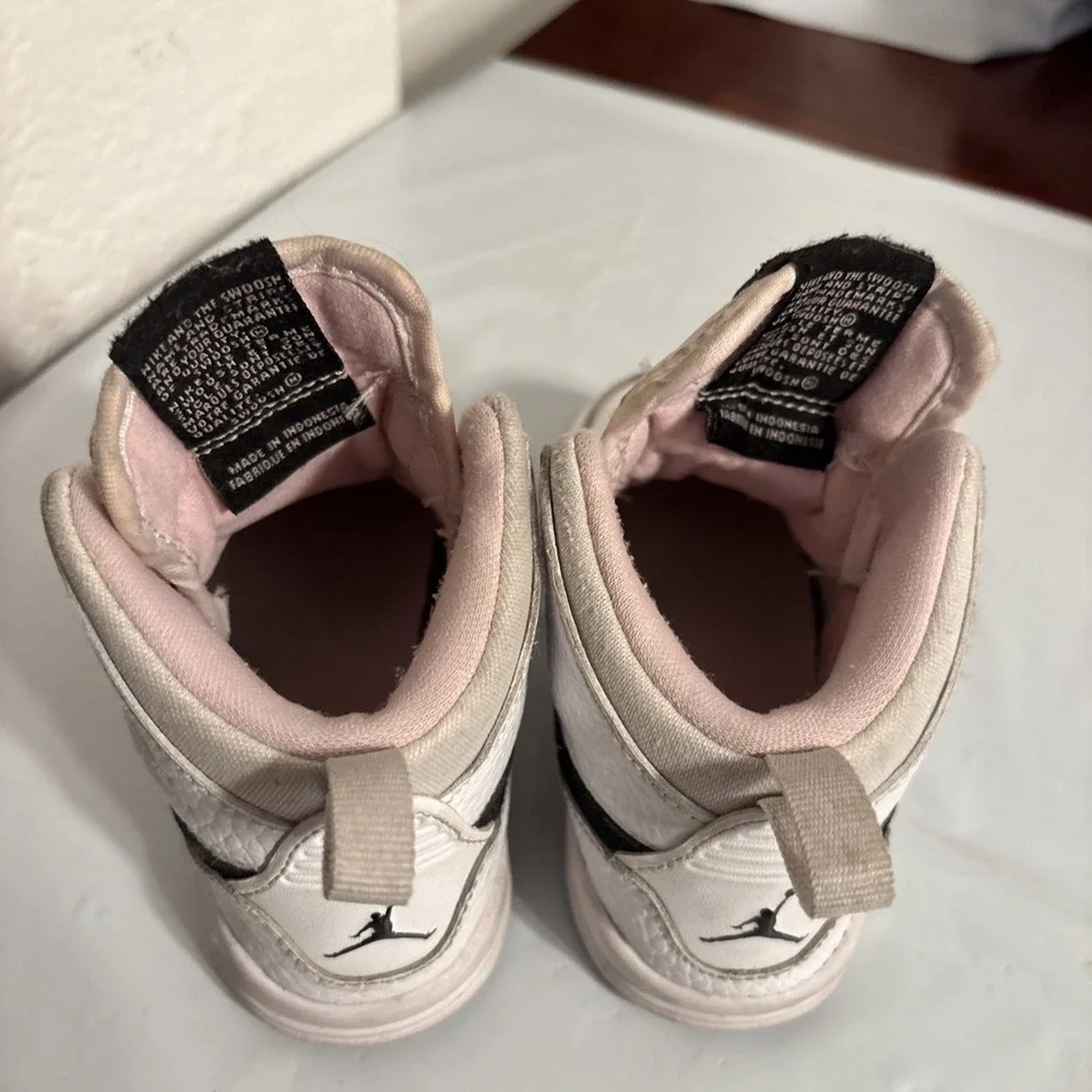 Nike Jordan Shoes‎ Kids Size 6